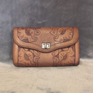 Vintage hand tooled leather clutch purse flower design twist clasp